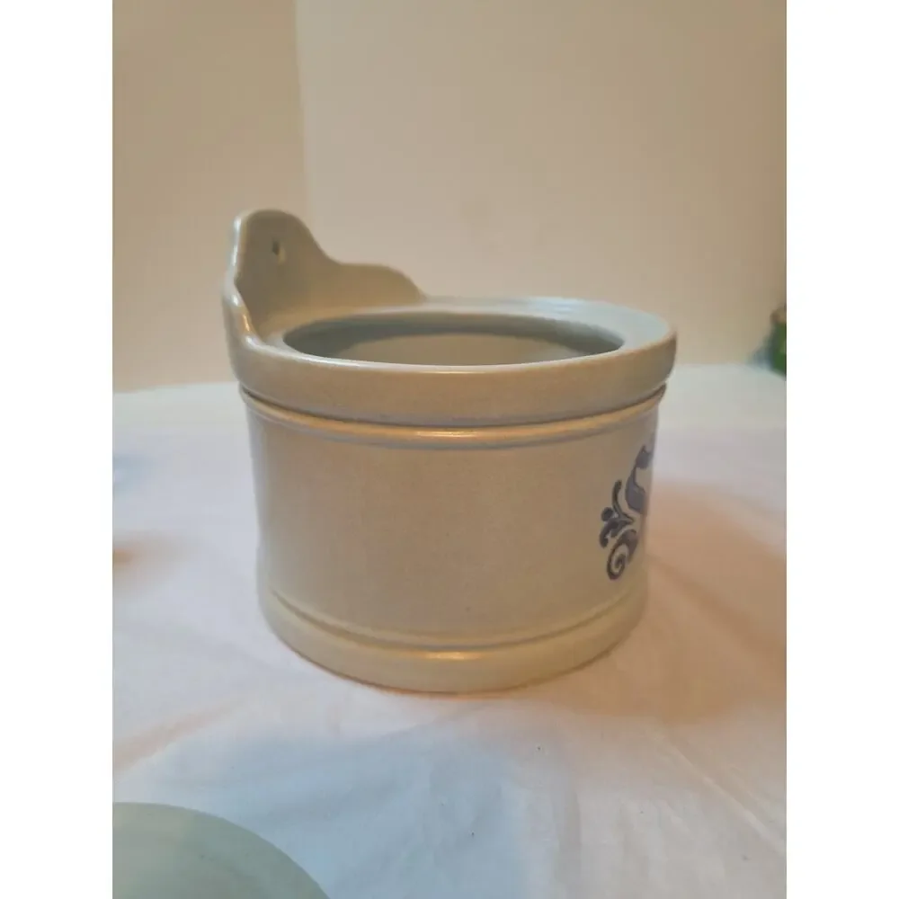 Pfaltzgraff Yorktowne Hanging Salt Box & Lid VTG Stoneware Crock Cellar 560Y